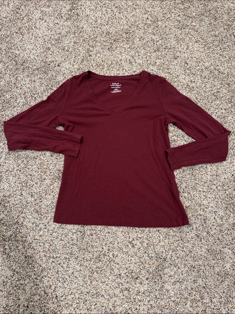 Banana Republic Women's Long Sleeve V-Neck Top - Burgundy